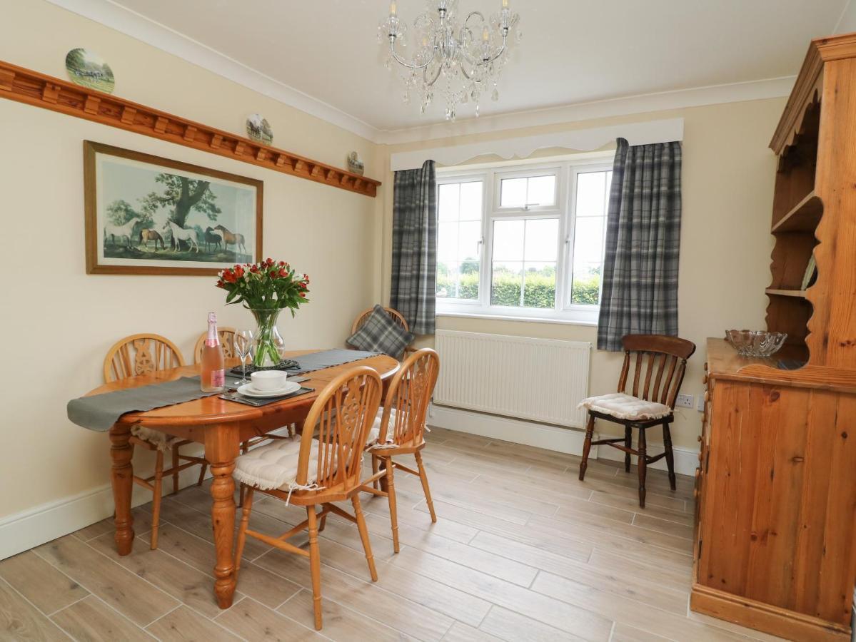 2 Crosslands Villa Йорк Екстериор снимка